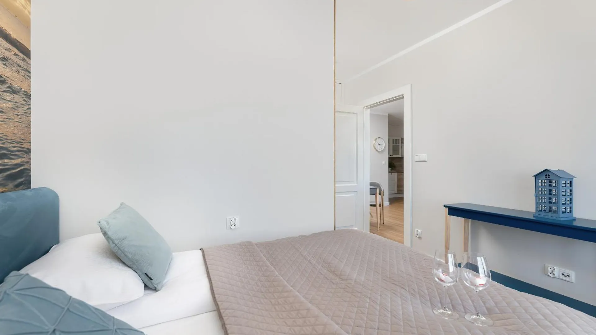 Bright Spacious Apartment With Parking Mazowiecka By Noclegi Renters Kolobrzeg