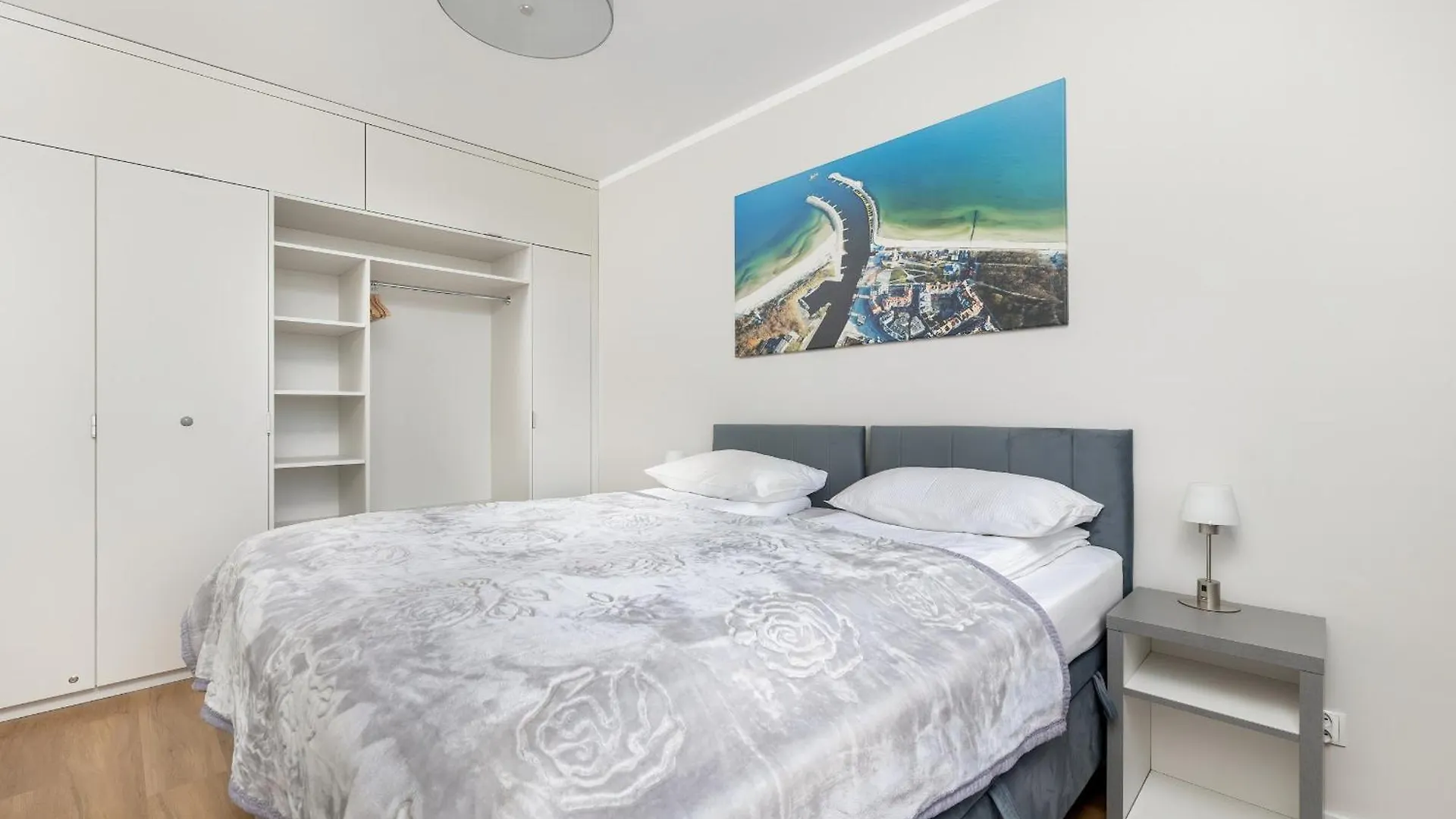 Bright Spacious Apartment With Parking Mazowiecka By Noclegi Renters Kolobrzeg 0*,  Poland