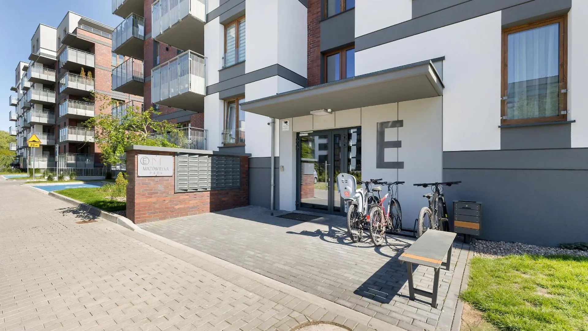 Bright Spacious Apartment With Parking Mazowiecka By Noclegi Renters Kolobrzeg Poland
